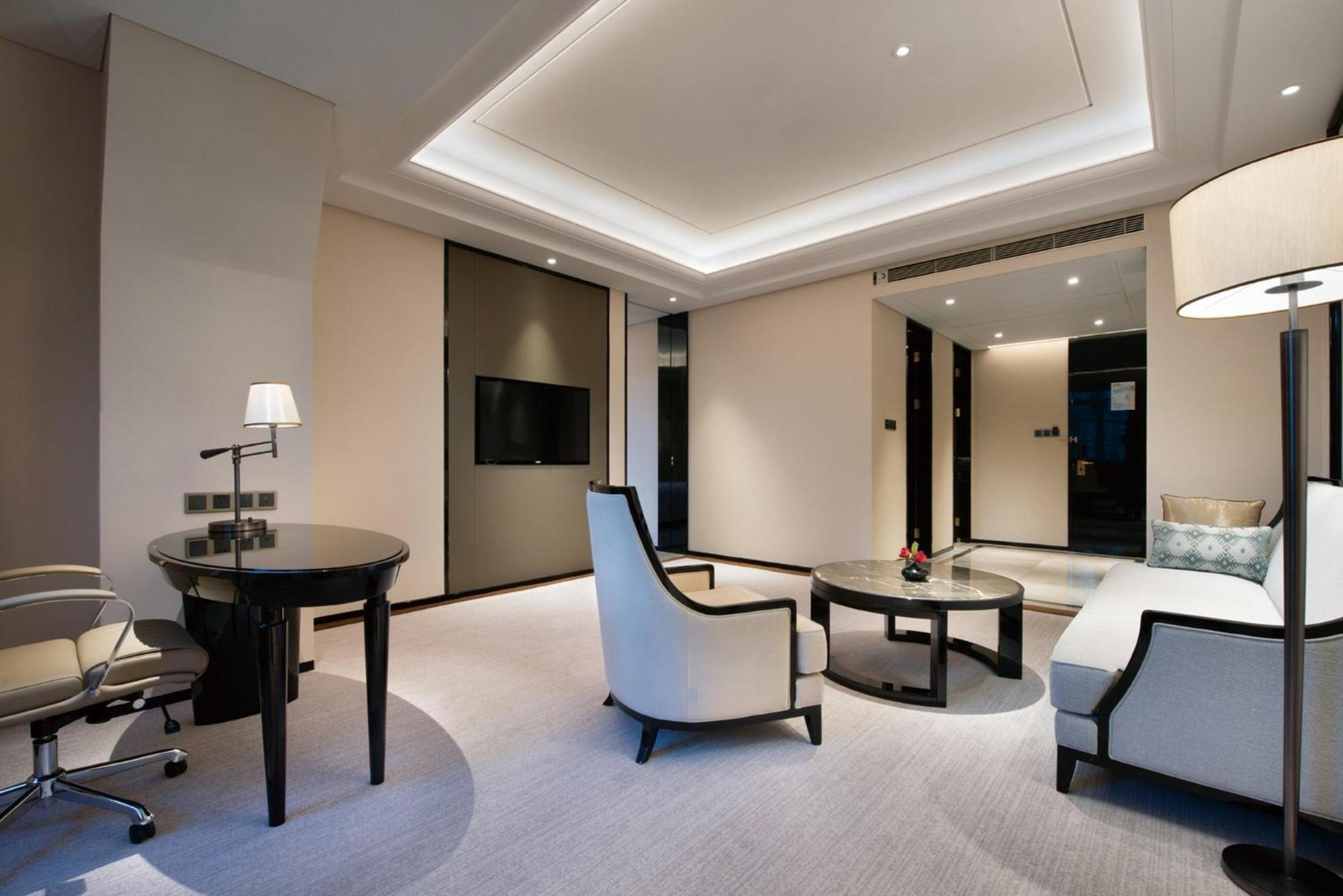 คราวน์ พลาซา หวายไล้ Hotel Dongzhuangzi ภายนอก รูปภาพ
